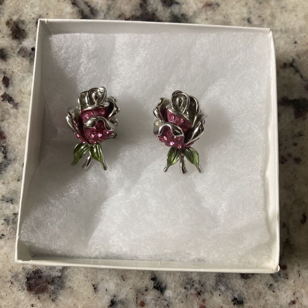 Beautiful Silver Plated Pink, Silver, and Green Rose Earrings‎ B3